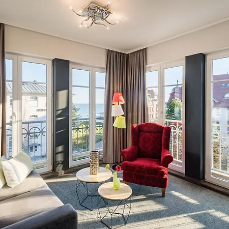 فندق Residenz Waldkrone 4*