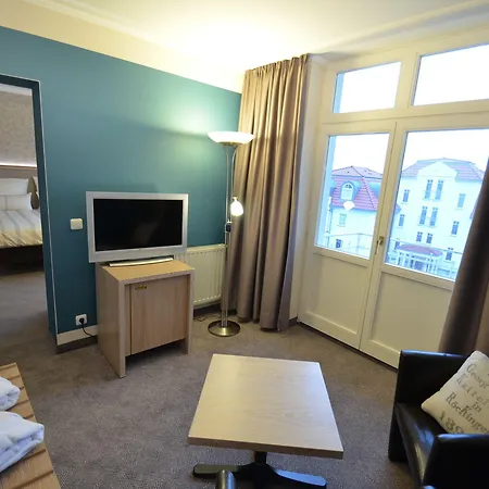 Residenz Waldkrone Hotel 4*