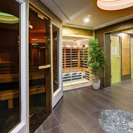 Residenz Waldkrone 4*