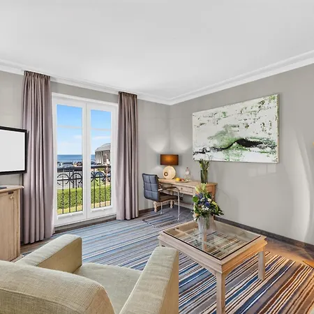 Residenz Waldkrone Hotel 4*