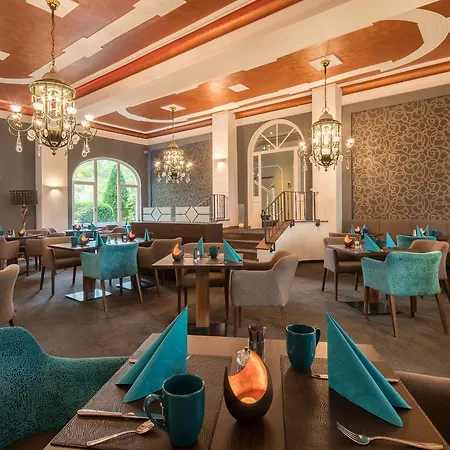 Residenz Waldkrone Hotel 4*